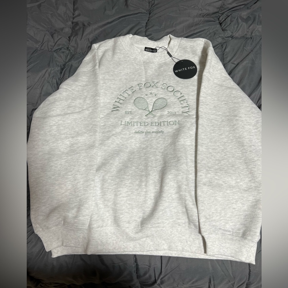 white fox size s/m grey crewneck